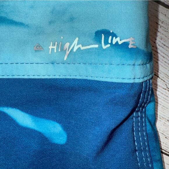 Quiksilver Men's Size 33 Blocked Resin Camo Boardshorts Swim Trunks Atomic Blue - Picture 6 of 9